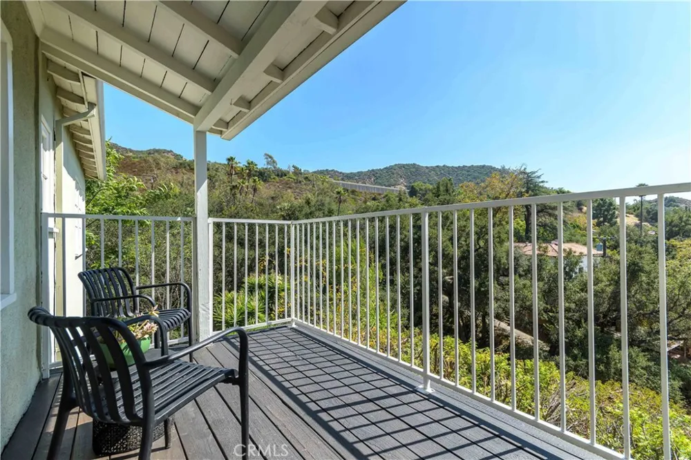 1820 Verdugo Knolls Glendale, CA 91208
