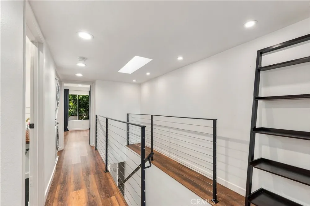 15207 Magnolia Boulevard #119 Sherman Oaks, CA 91403