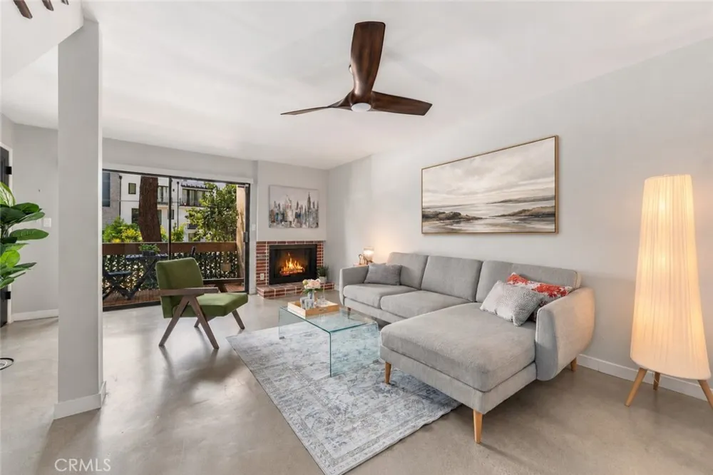 15207 Magnolia Boulevard #119 Sherman Oaks, CA 91403