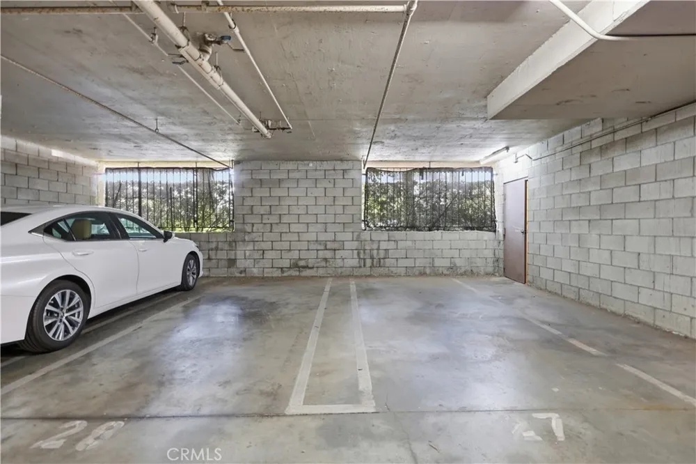 15207 Magnolia Boulevard #119 Sherman Oaks, CA 91403