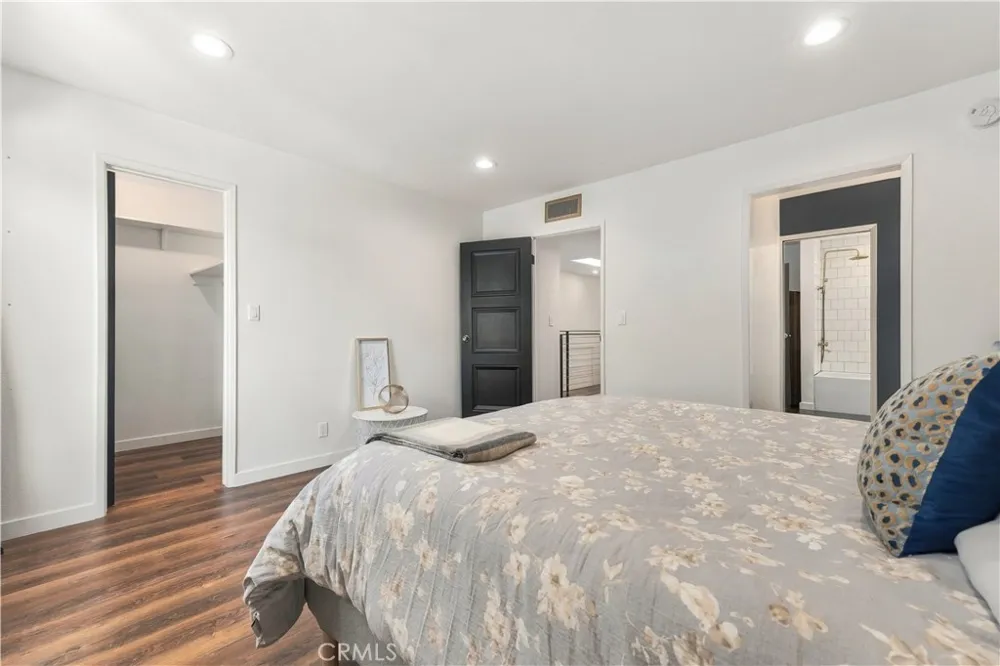 15207 Magnolia Boulevard #119 Sherman Oaks, CA 91403