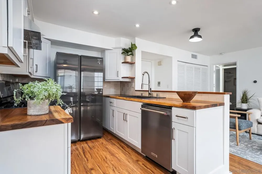 4205 Ohio #304 San Diego, CA 92104