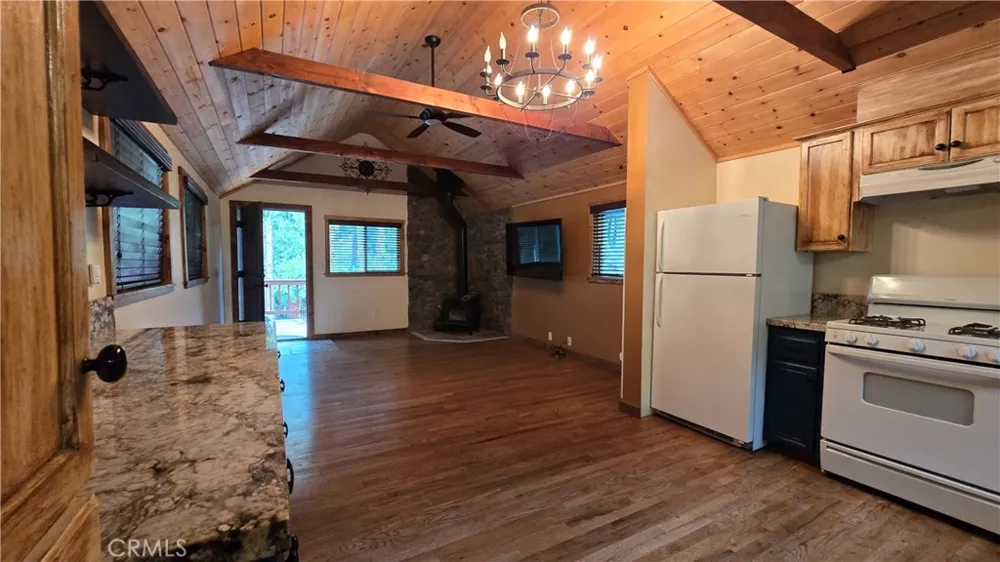 9256 Wood Forest Falls, CA 92339