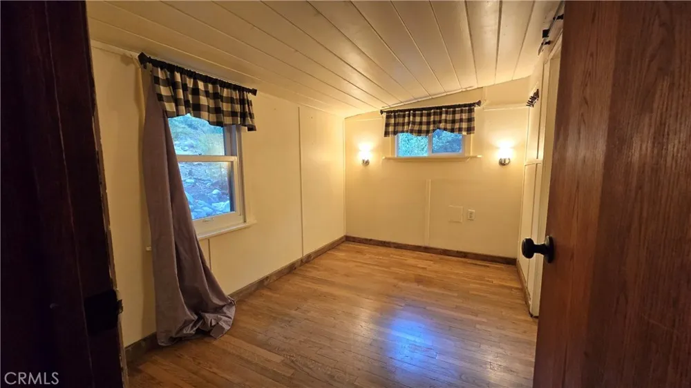 9256 Wood Forest Falls, CA 92339