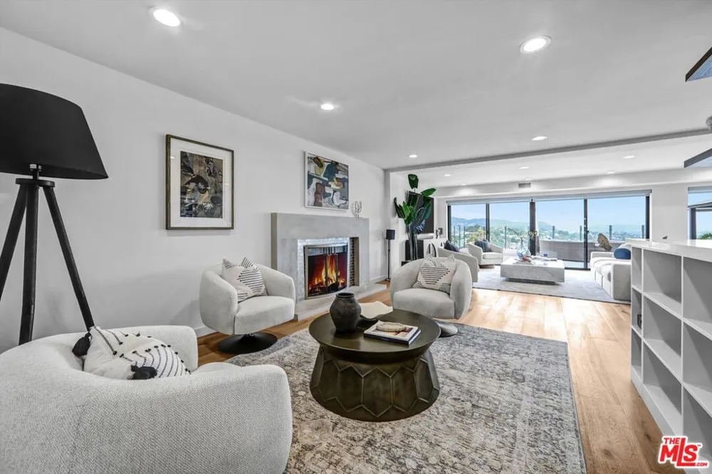 2355 Branden Street Los Angeles, CA 90026