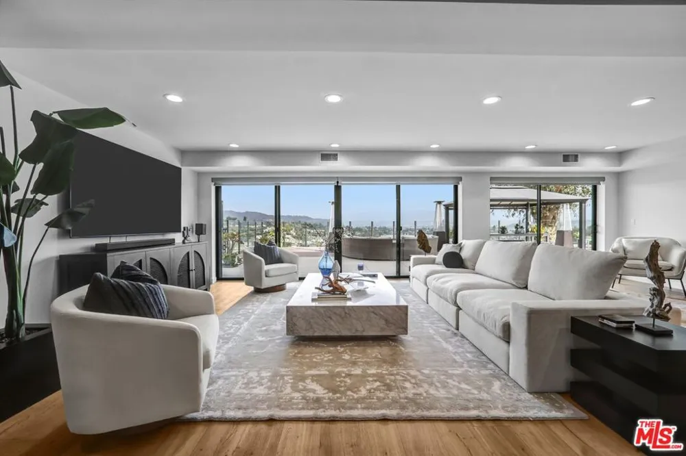 2355 Branden Street Los Angeles, CA 90026