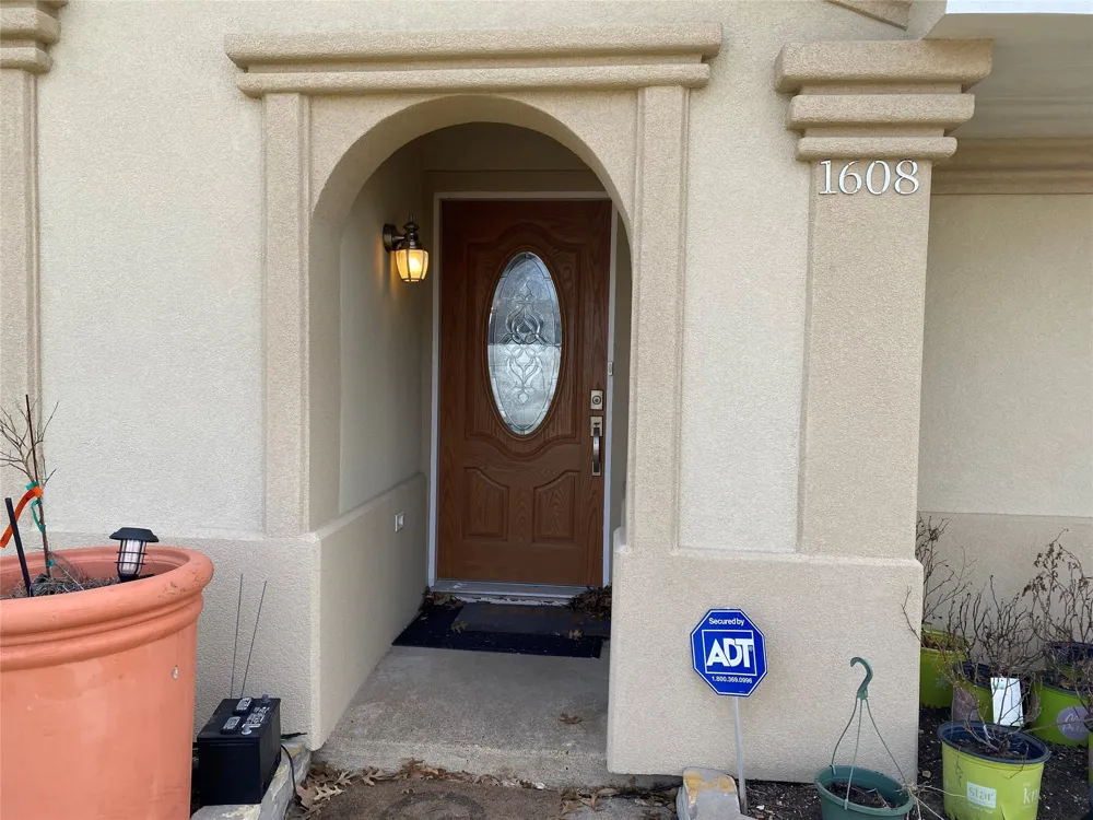 1608 University Drive Richardson, TX 75081