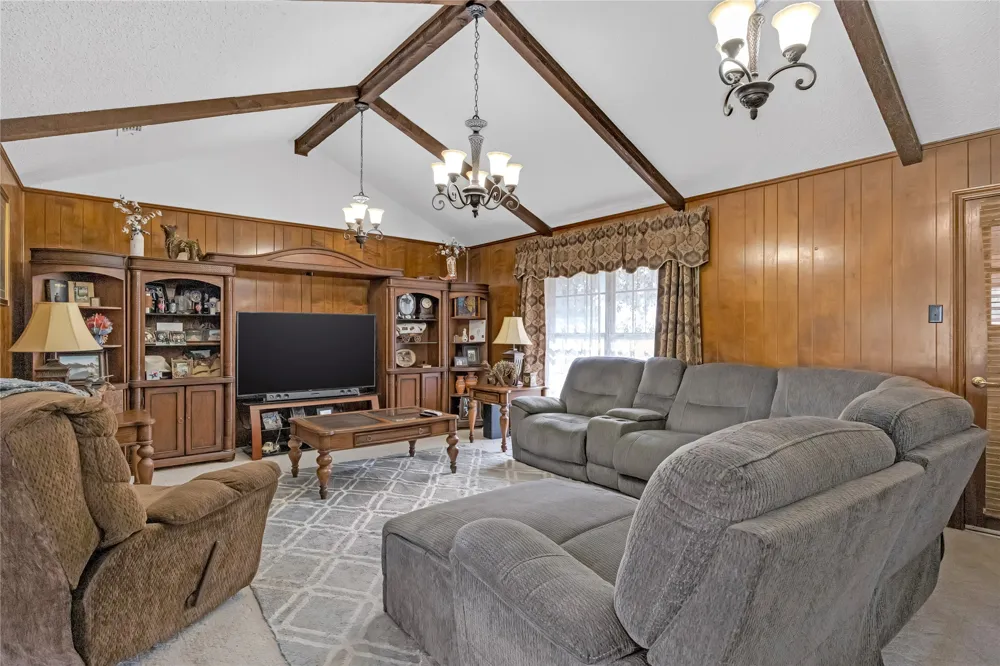 4425 County Road 711 Cleburne, TX 76031