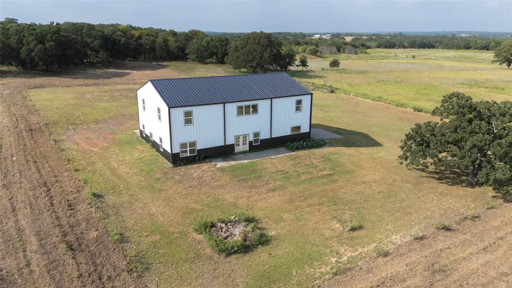4425 County Road 711 Cleburne, TX 76031