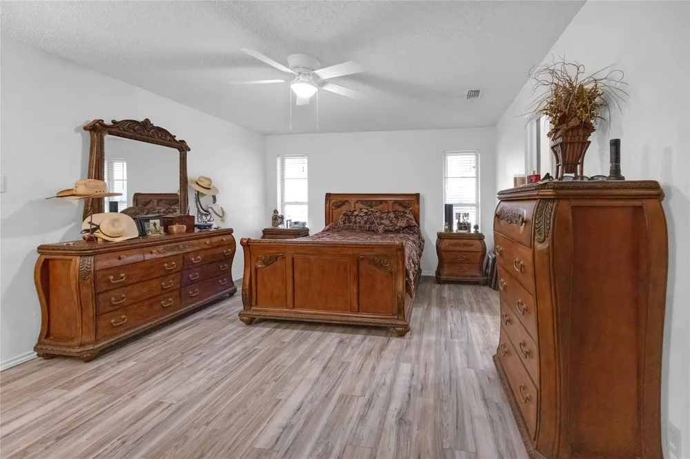 4425 County Road 711 Cleburne, TX 76031