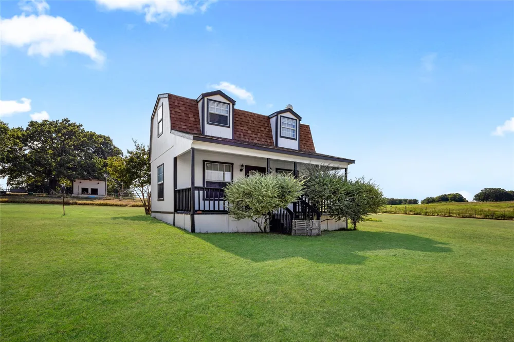 4425 County Road 711 Cleburne, TX 76031