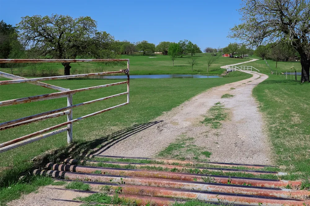 4425 County Road 711 Cleburne, TX 76031