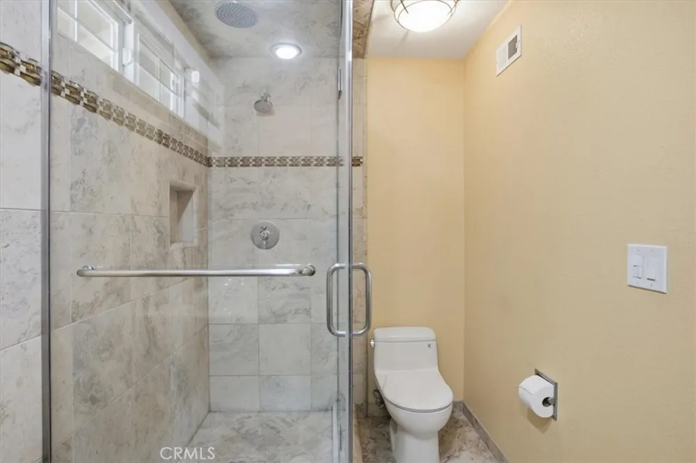 23134 La Granja Valencia, CA 91354