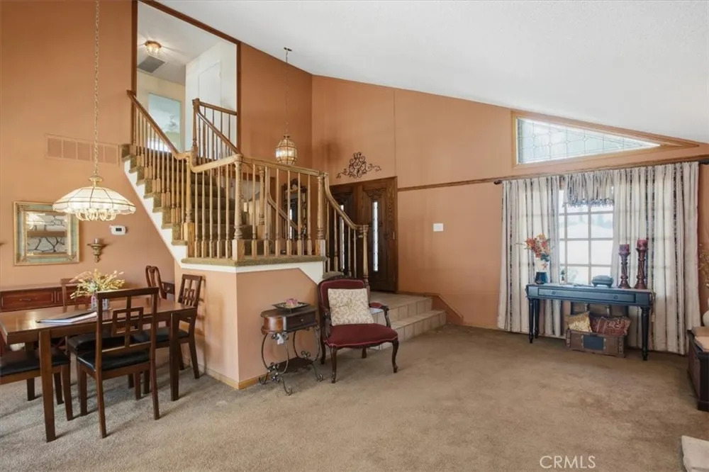 23134 La Granja Valencia, CA 91354