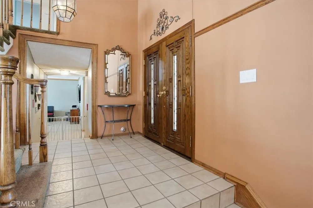 23134 La Granja Valencia, CA 91354