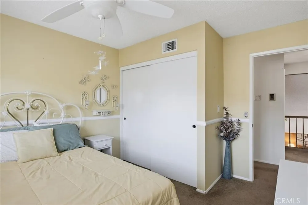 23134 La Granja Valencia, CA 91354