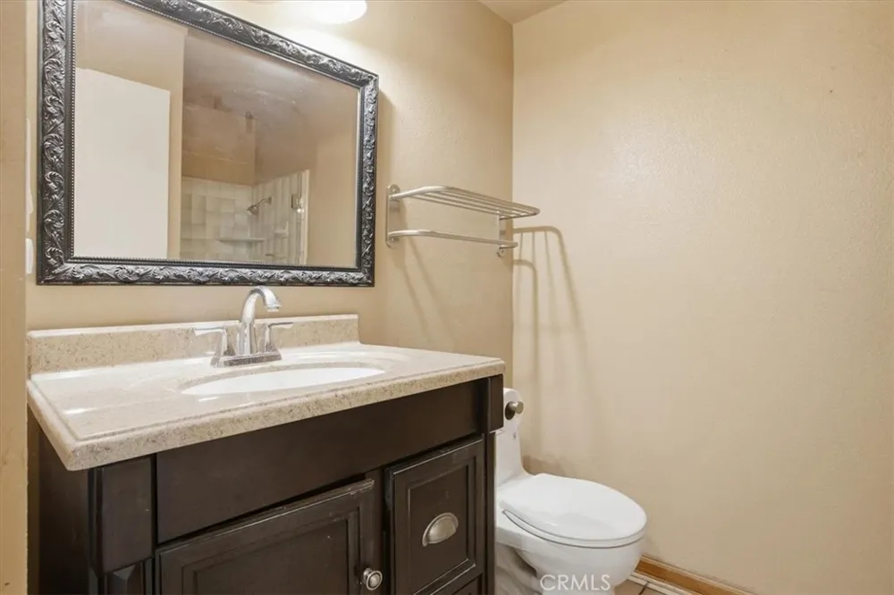 23134 La Granja Valencia, CA 91354