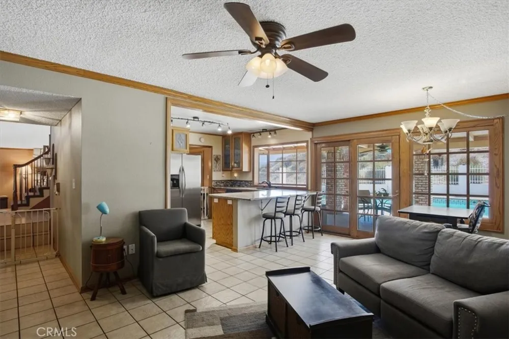 23134 La Granja Valencia, CA 91354