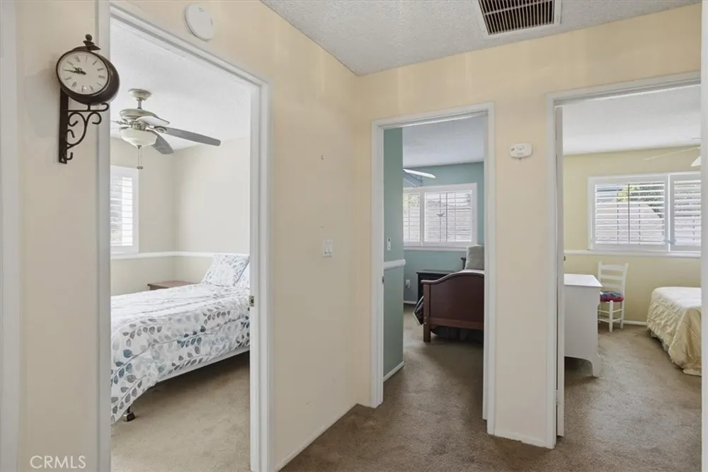 23134 La Granja Valencia, CA 91354
