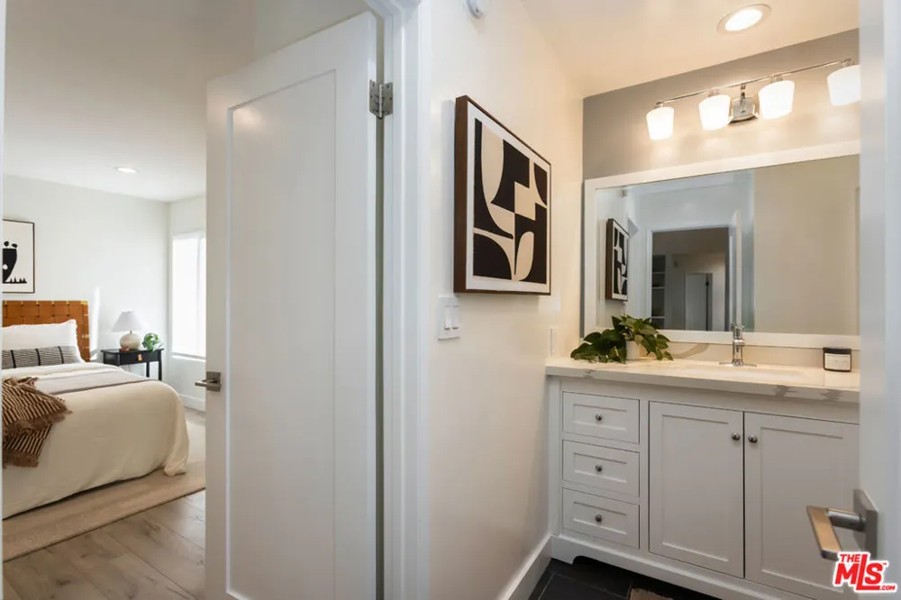 11701 Texas Avenue #308 Los Angeles, CA 90025