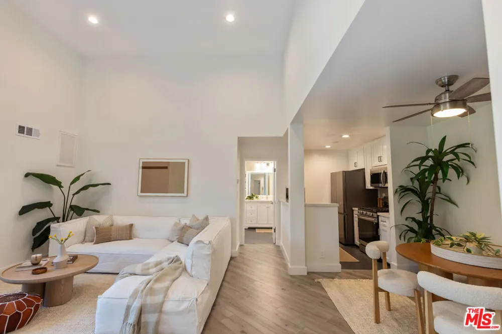 11701 Texas Avenue #308 Los Angeles, CA 90025