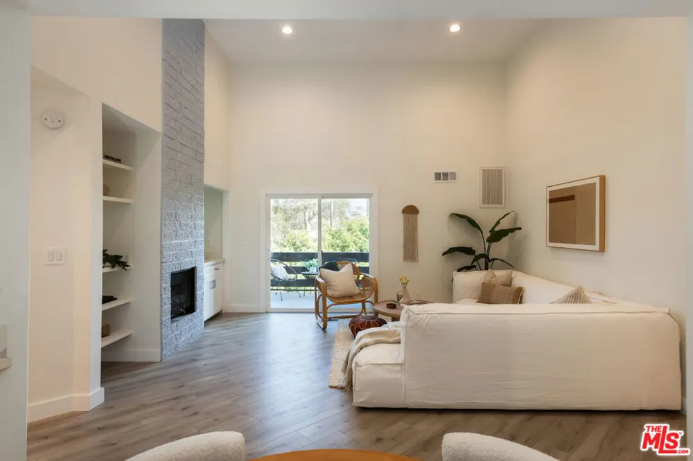11701 Texas Avenue #308 Los Angeles, CA 90025