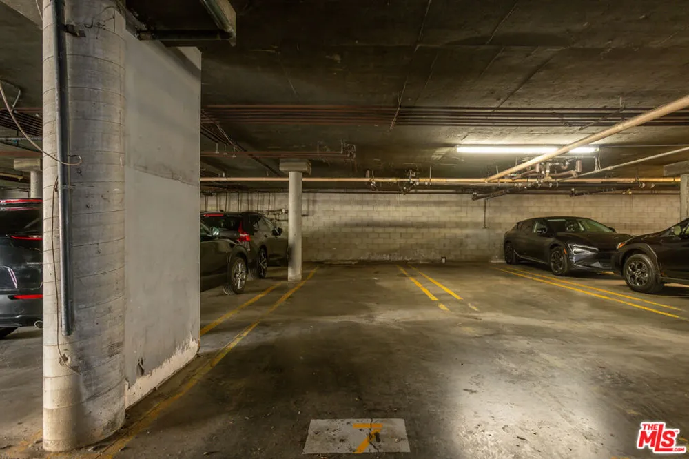 11701 Texas Avenue #308 Los Angeles, CA 90025