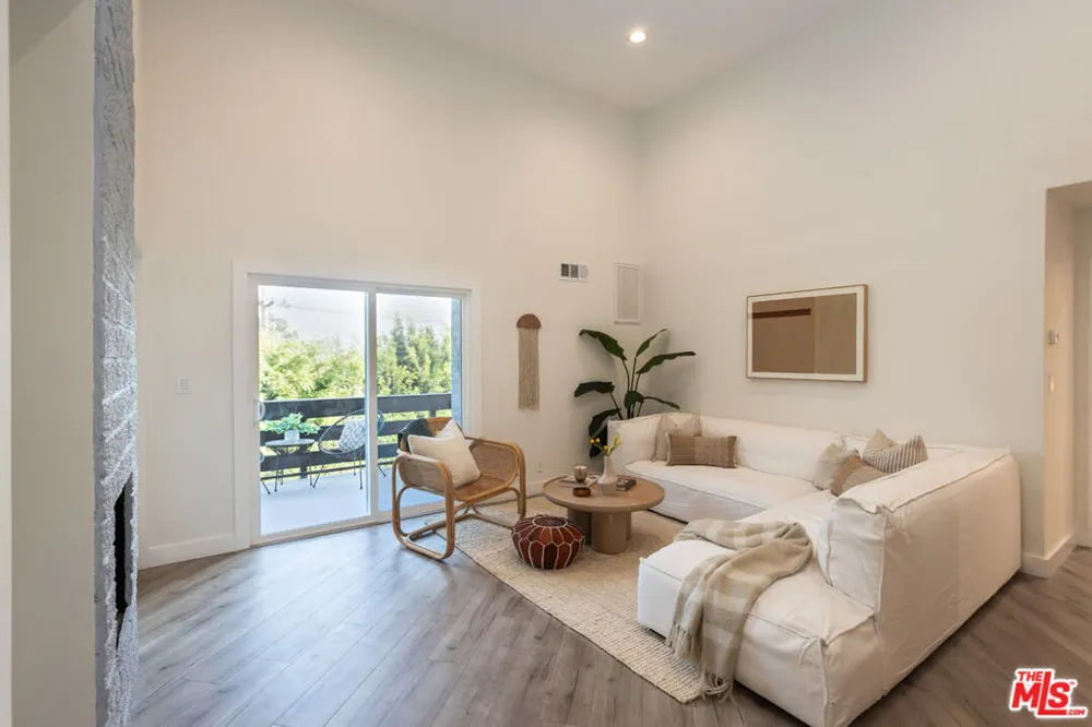 11701 Texas Avenue #308 Los Angeles, CA 90025