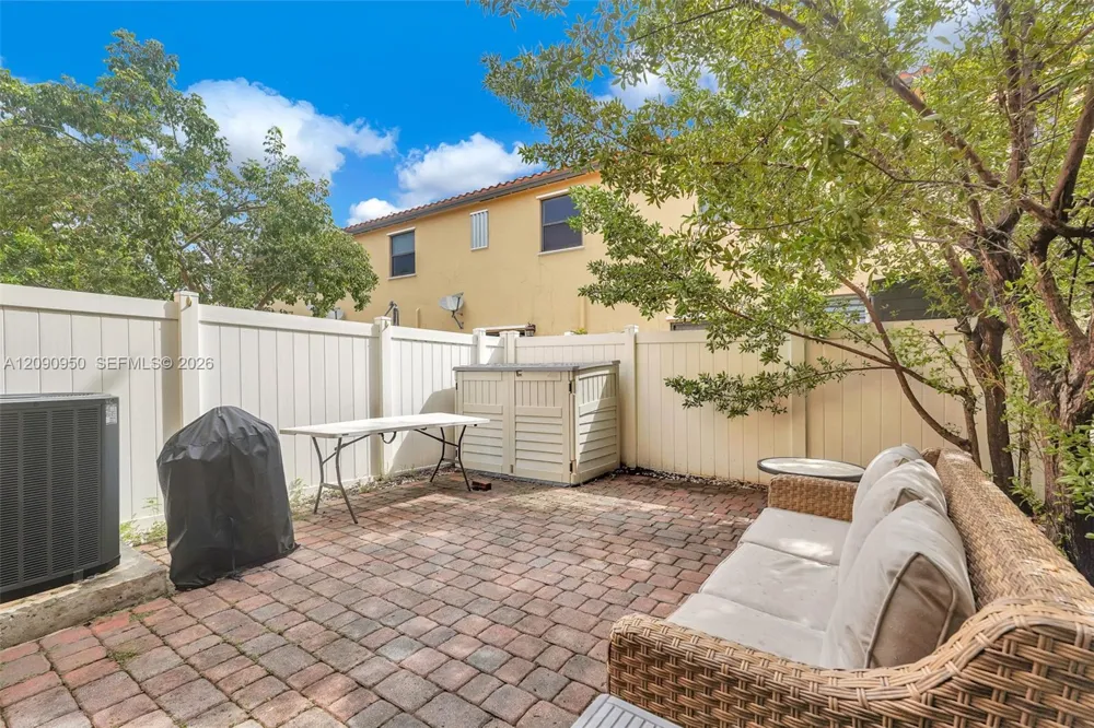 9255 W 33rd Ln #9255 Hialeah, FL 33018