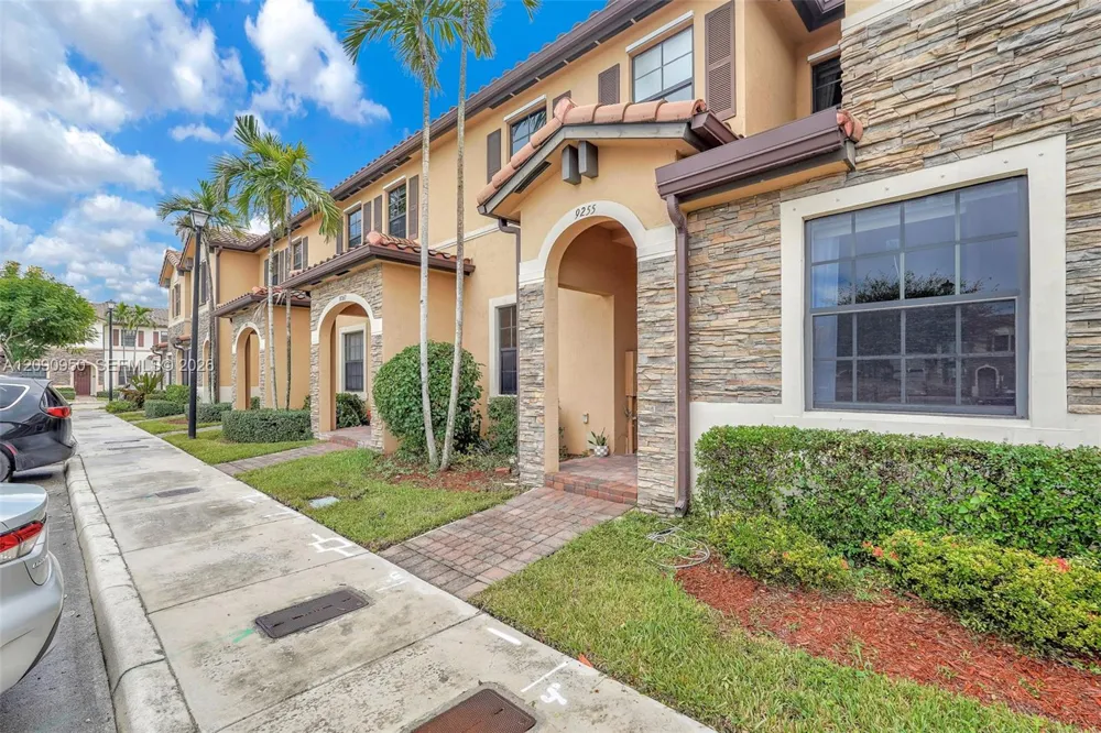 9255 W 33rd Ln #9255 Hialeah, FL 33018