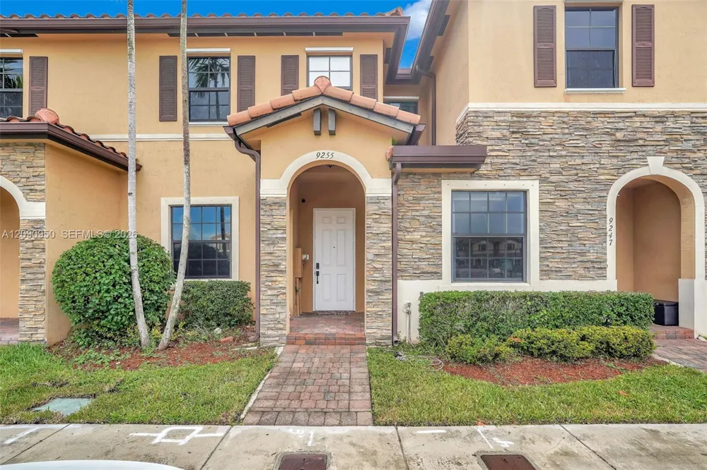 9255 W 33rd Ln #9255 Hialeah, FL 33018