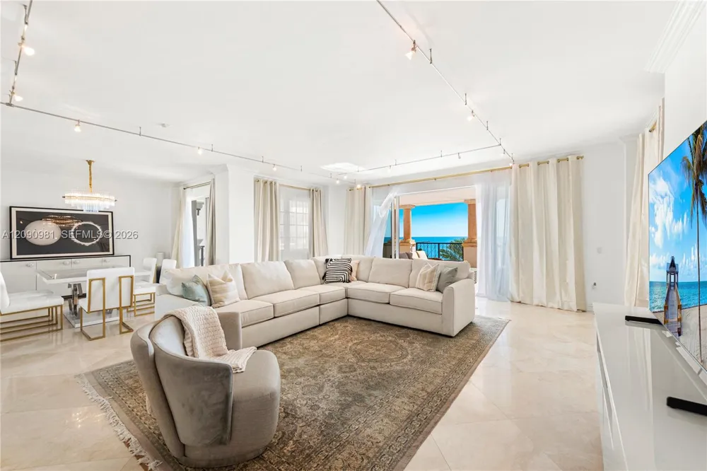 7642 Fisher Island Dr #7642 Miami Beach, FL 33109