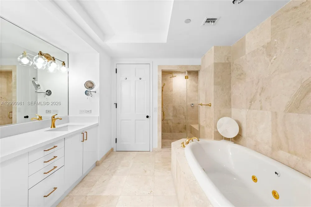 7642 Fisher Island Dr #7642 Miami Beach, FL 33109
