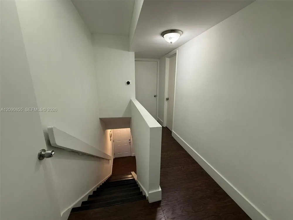 231 NW 109th Ave #209 Miami, FL 33172