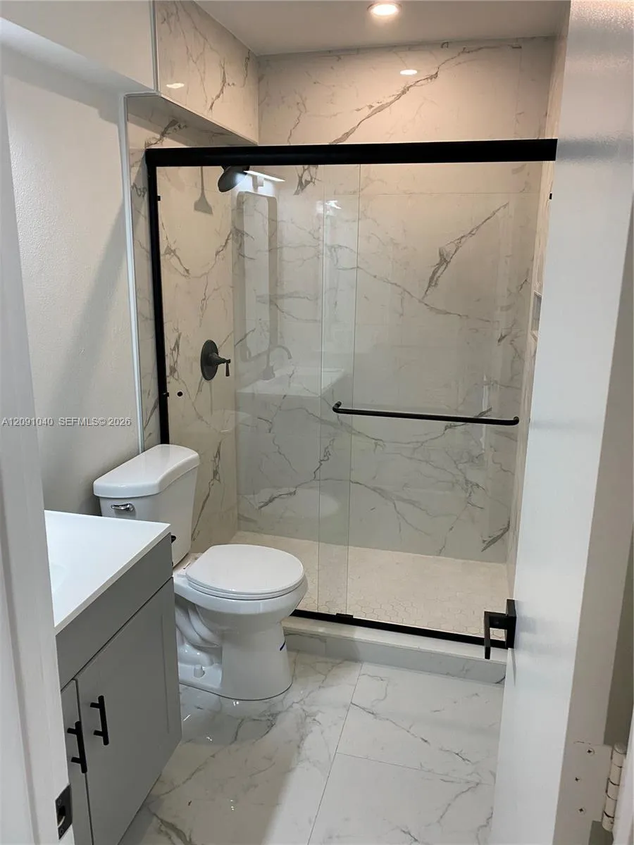 3550 NW 8th Ave #616 Pompano Beach, FL 33064