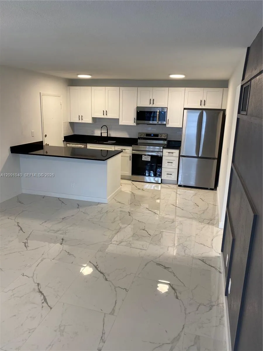 3550 NW 8th Ave #616 Pompano Beach, FL 33064
