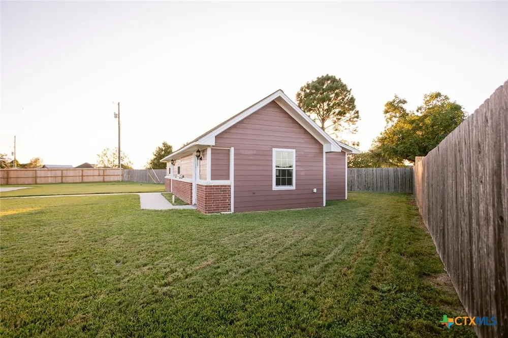 511 Mason Circle Victoria, TX 77904