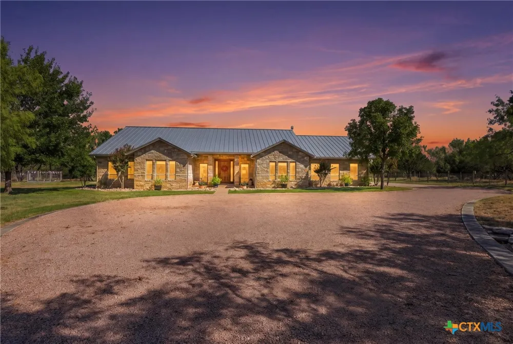 1550 CR 119 Burnet, TX 78611
