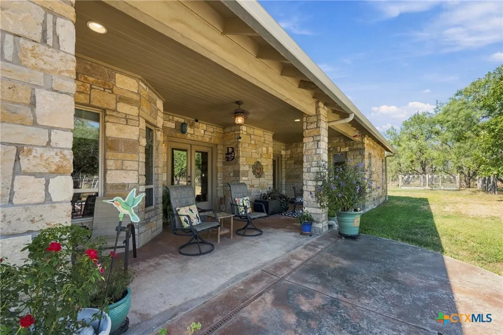 1550 CR 119 Burnet, TX 78611