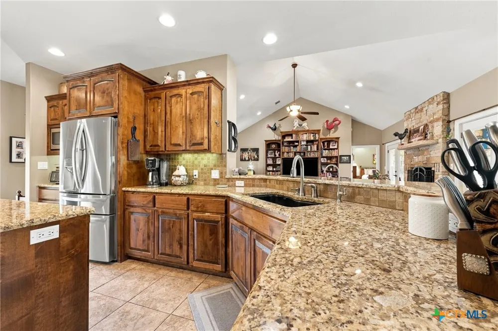 1550 CR 119 Burnet, TX 78611