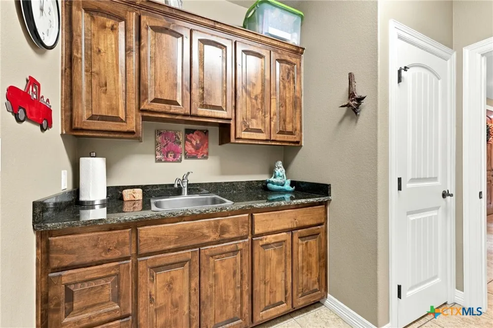 1550 CR 119 Burnet, TX 78611