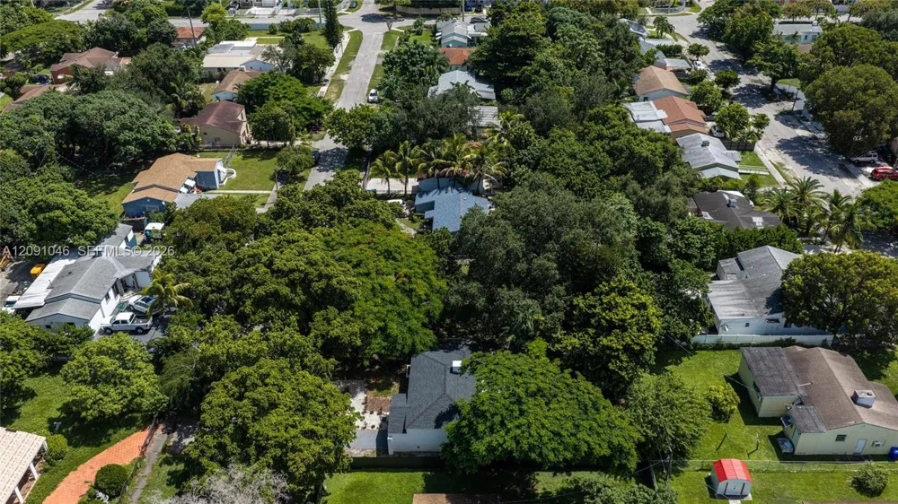 1060 NW 44th St Miami, FL 33127