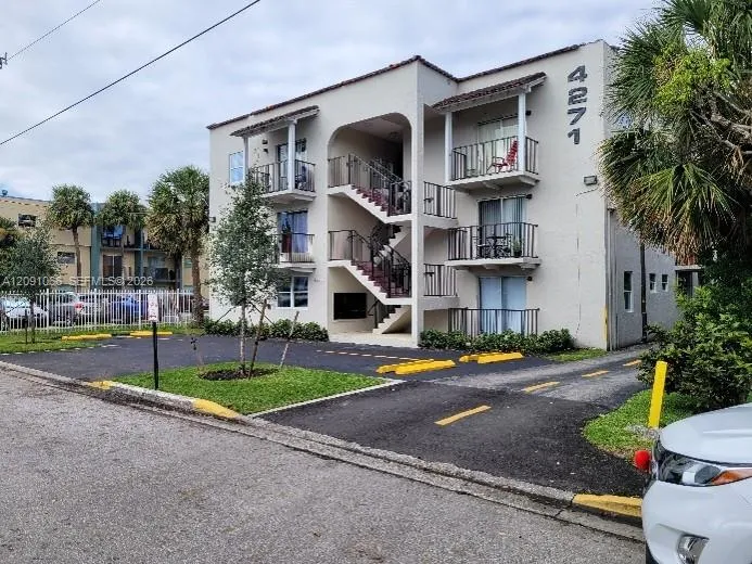 4271 NW South Tamiami Canal Dr Miami, FL 33126
