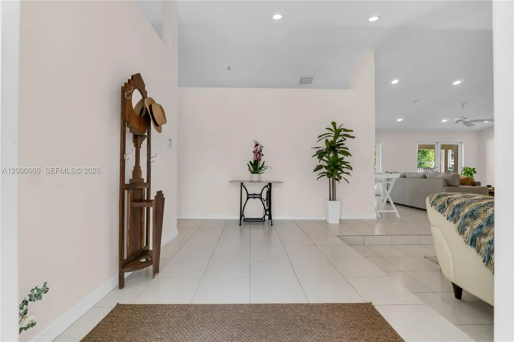 7915 SW 155th St Palmetto Bay, FL 33157