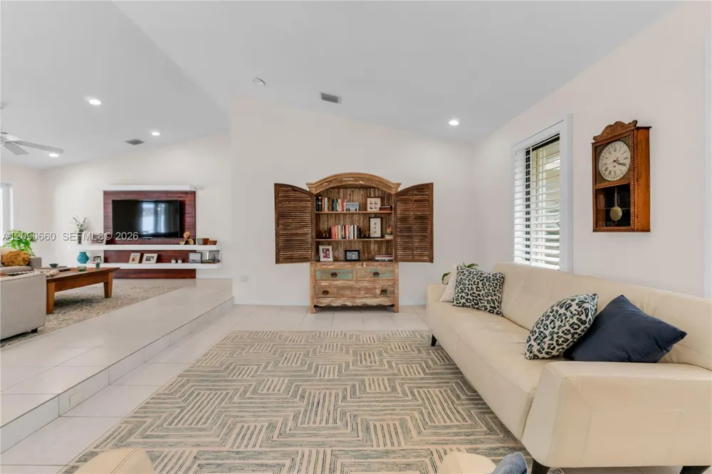 7915 SW 155th St Palmetto Bay, FL 33157