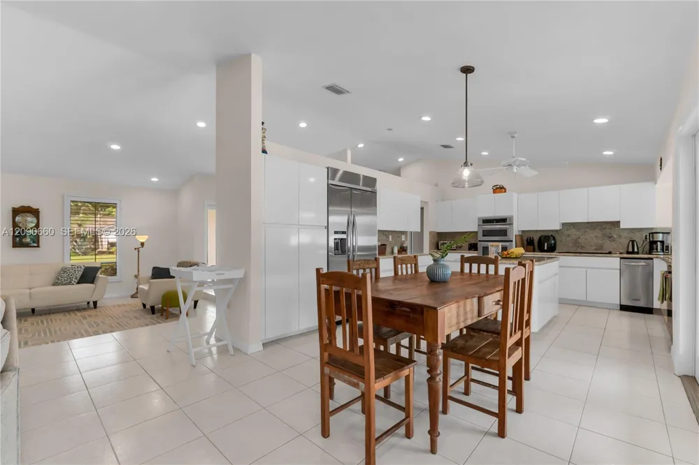 7915 SW 155th St Palmetto Bay, FL 33157