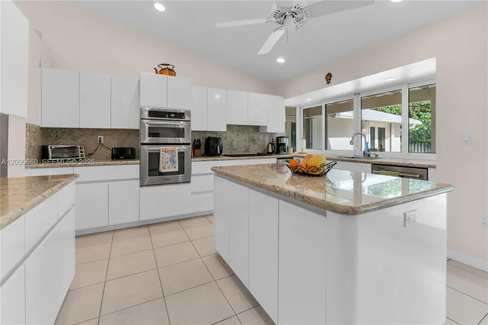 7915 SW 155th St Palmetto Bay, FL 33157