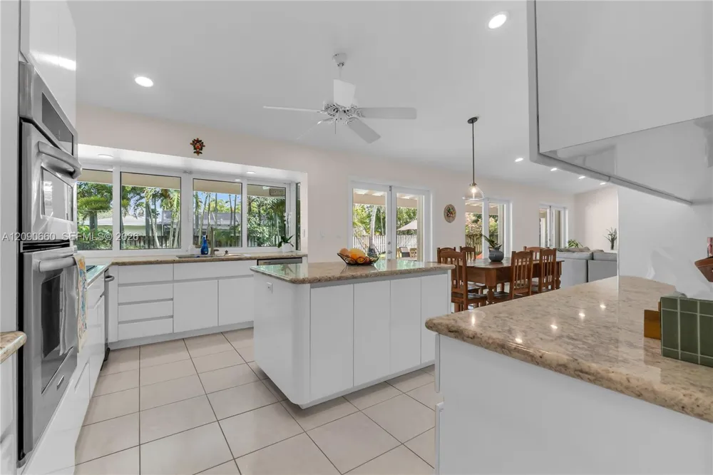 7915 SW 155th St Palmetto Bay, FL 33157