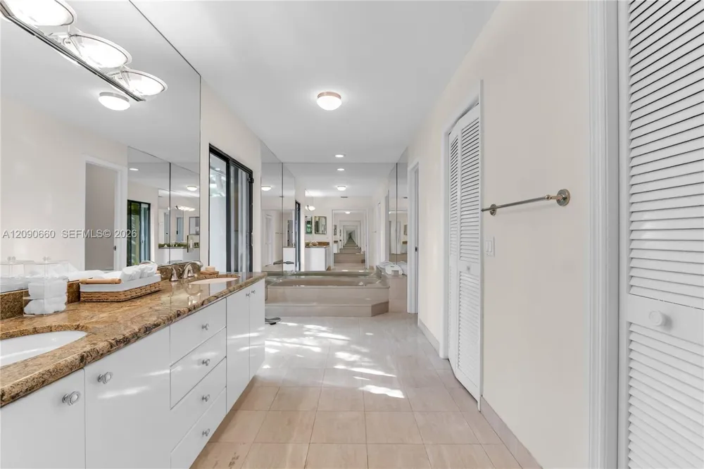 7915 SW 155th St Palmetto Bay, FL 33157