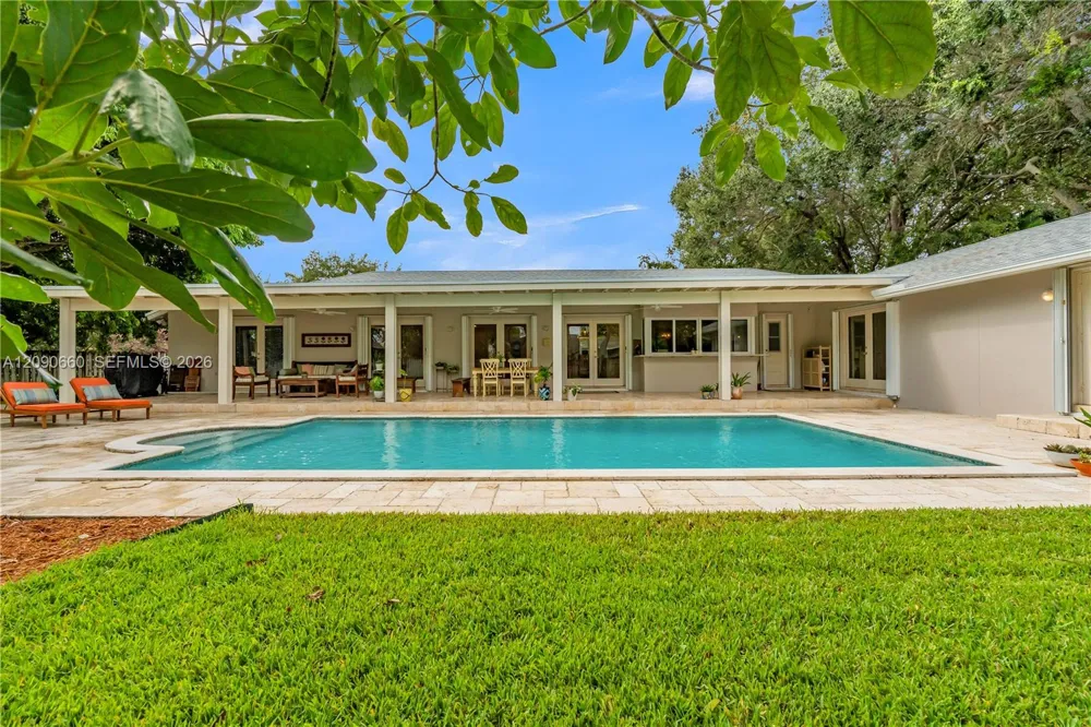 7915 SW 155th St Palmetto Bay, FL 33157